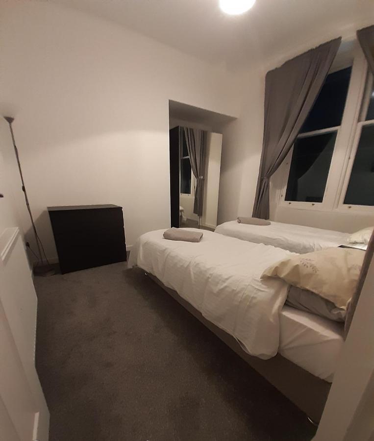 Carvetii - Edward House A - 2 Dbl Bed 1St Floor Flat Daire Dunfermline Dış mekan fotoğraf
